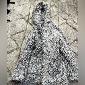 Very fluffy, barley worn, very warm